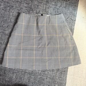 Aritzia Wilfred Renee Skirt- Cairo Gold Aria Noir / size 2